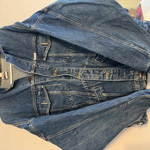 Vintage Guess Jean Jacket! 🧥